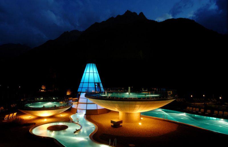 AQUA DOME 4*