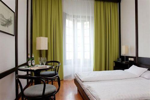 CENTRAL INNSBRUCK 4*