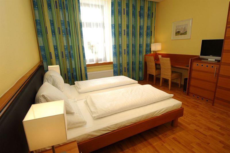 CENTRAL INNSBRUCK 4*