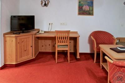 HOTEL BERGHOF 4*