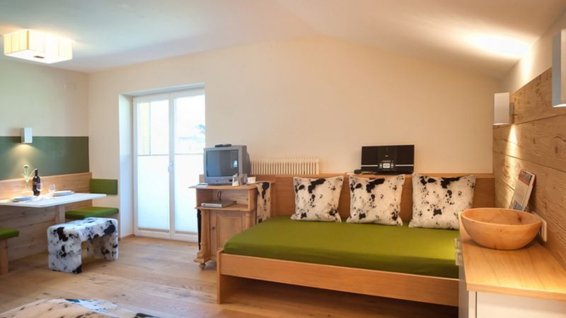 LEO APT 2*