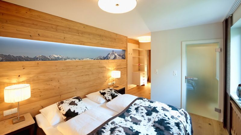 LEO APT 2*
