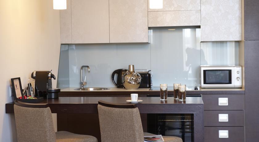 MY PLACE PREMIUM APARTMENTS RIVERSIDE 4*