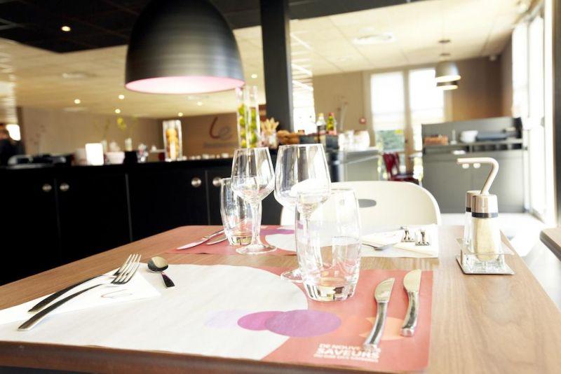 CAMPANILE NICE AEROPORT 3*