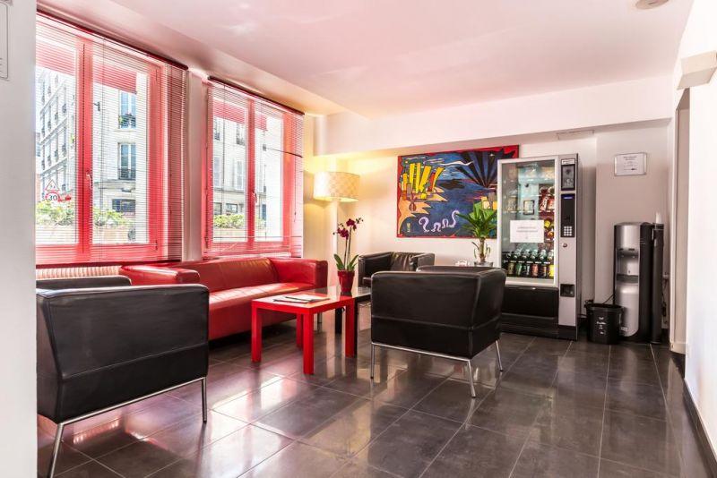 INTER-HOTEL LECOURBE 3*