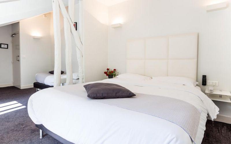 INTER-HOTEL LECOURBE 3*