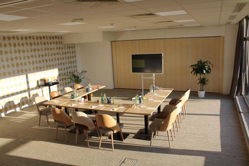 GOLDEN TULIP ROISSY SAINT WITZ (EX. KYRIAD DESIGN ENZO ROISSY) 3*