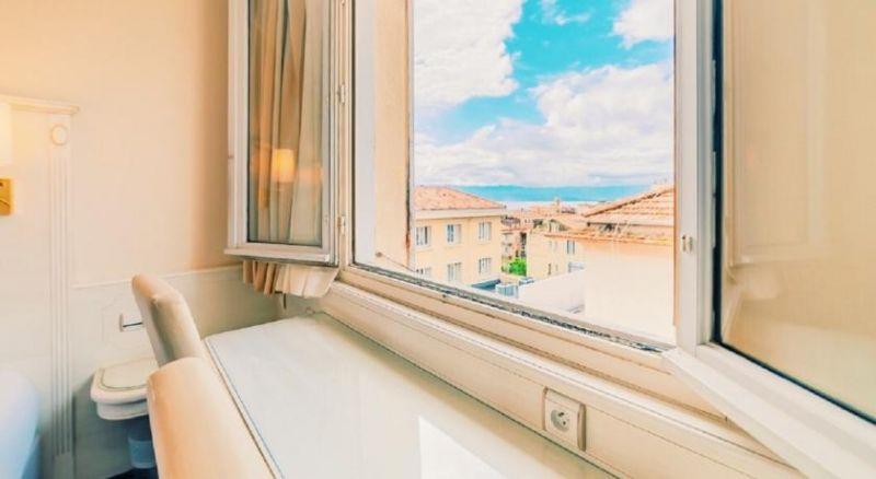 NAPOLEON HOTEL AJACCIO 3*