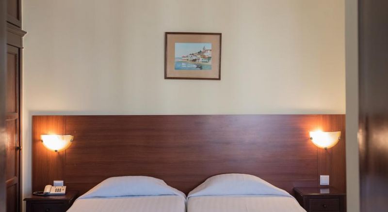 AVENIDA PRAIA 3*