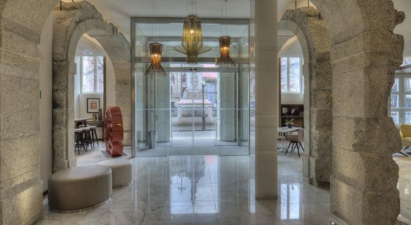 NH COLLECTION PORTO BATALHA 4*
