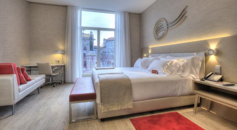 NH COLLECTION PORTO BATALHA 4*