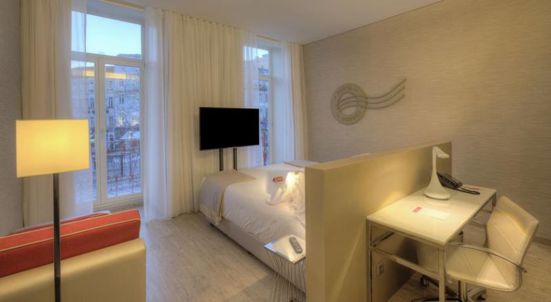 NH COLLECTION PORTO BATALHA 4*
