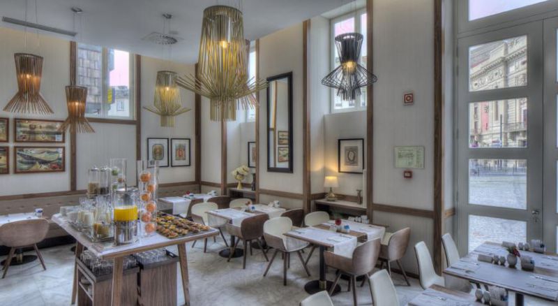 NH COLLECTION PORTO BATALHA 4*