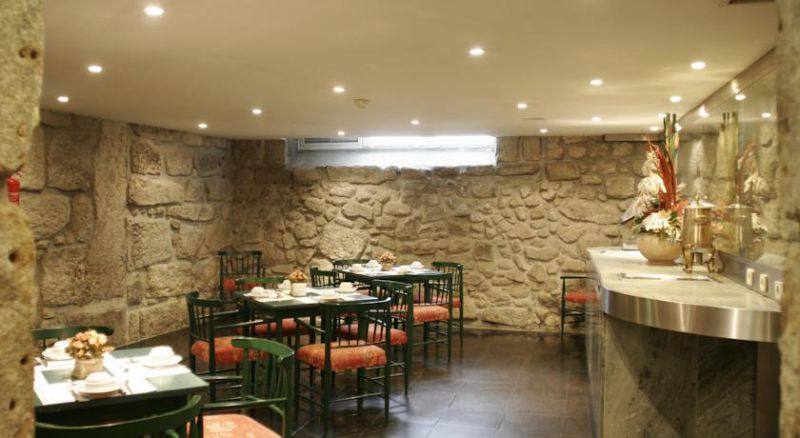 QUALITY INN PRACA DA BATALHA PORT 3*