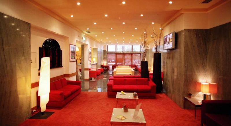 QUALITY INN PRACA DA BATALHA PORT 3*