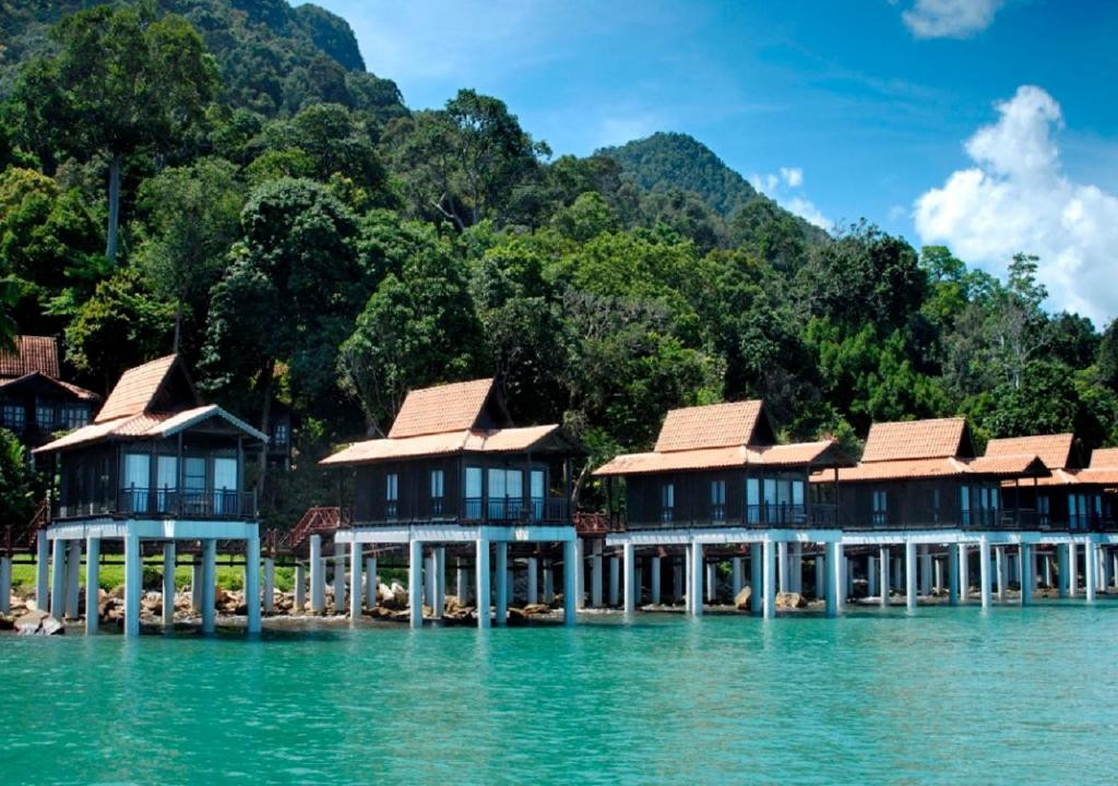 BERJAYA LANGKAWI BEACH & SPA RESORT 4*