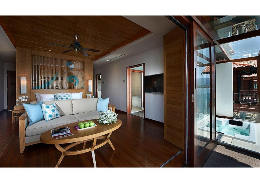 BERJAYA LANGKAWI BEACH & SPA RESORT 4*