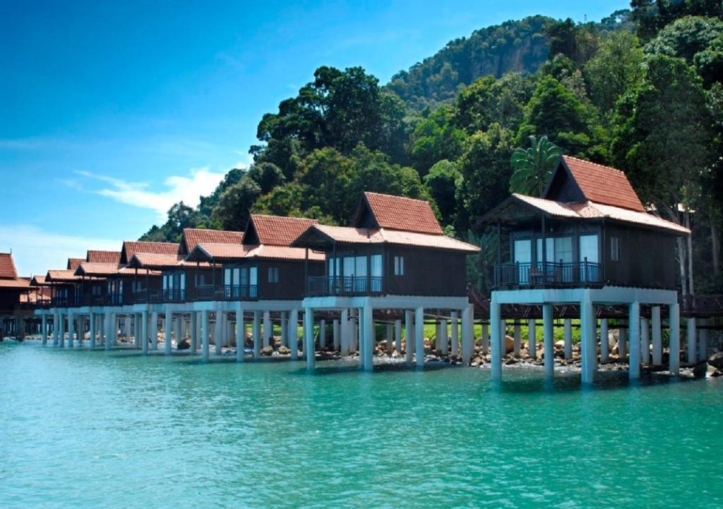 BERJAYA LANGKAWI BEACH & SPA RESORT 4*