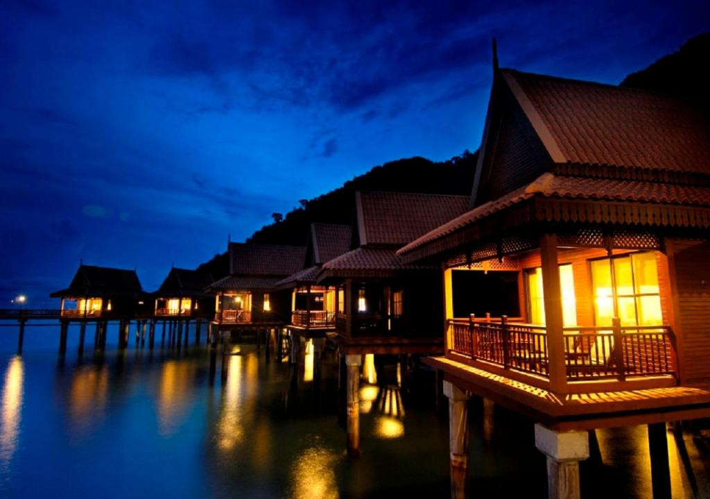 BERJAYA LANGKAWI BEACH & SPA RESORT 4*