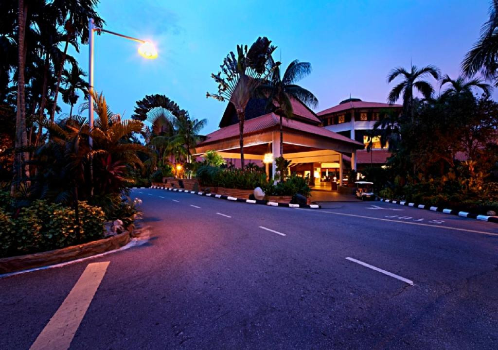 BERJAYA LANGKAWI BEACH & SPA RESORT 4*