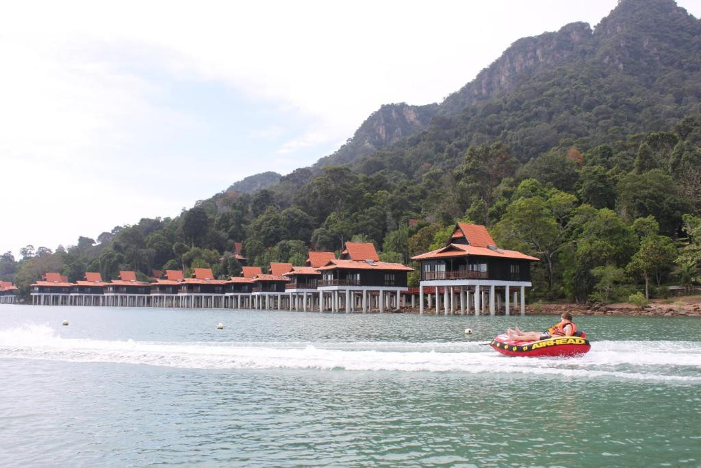 BERJAYA LANGKAWI BEACH & SPA RESORT 4*