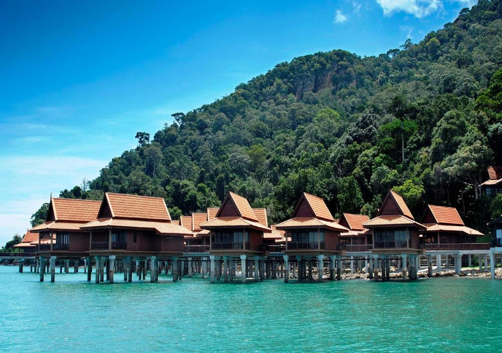 BERJAYA LANGKAWI BEACH & SPA RESORT 4*