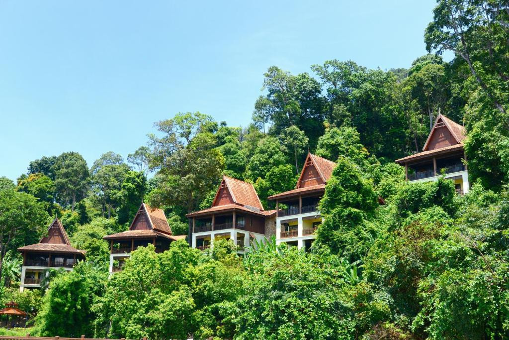 BERJAYA LANGKAWI BEACH & SPA RESORT 4*