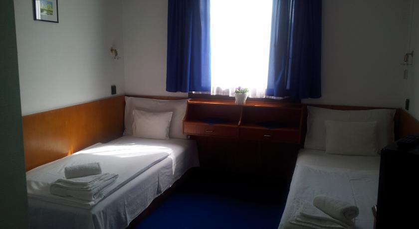 BOTEL HOTEL LISA 3*