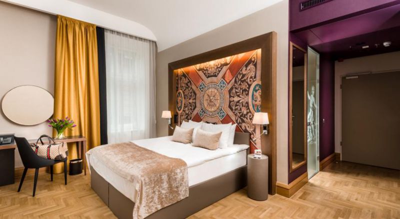 MOMENTS BUDAPEST 4*