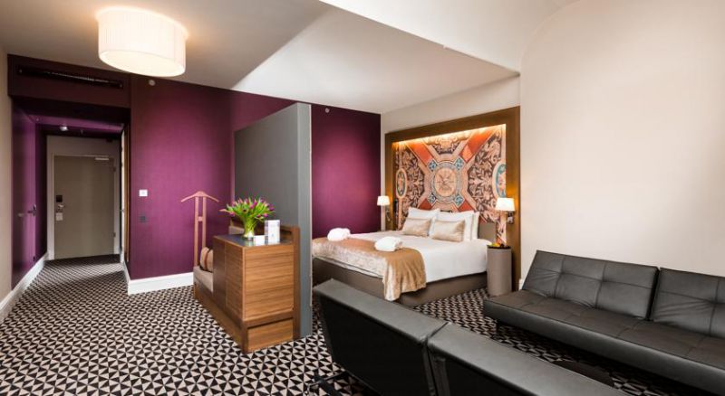MOMENTS BUDAPEST 4*