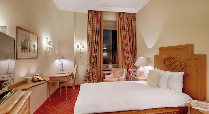 EXCELSIOR MUNICH 4*