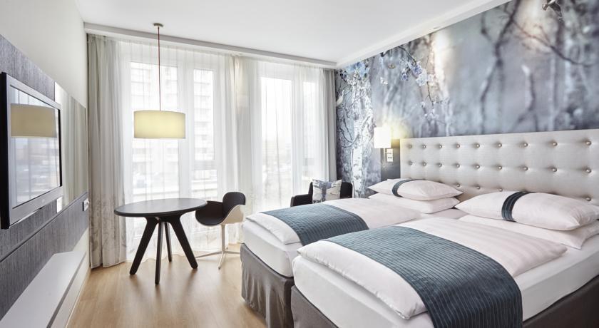HOLIDAY INN BERLIN - CENTRE ALEXANDERPLATZ 4*