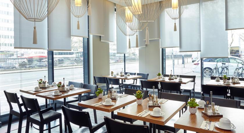 HOLIDAY INN BERLIN - CENTRE ALEXANDERPLATZ 4*