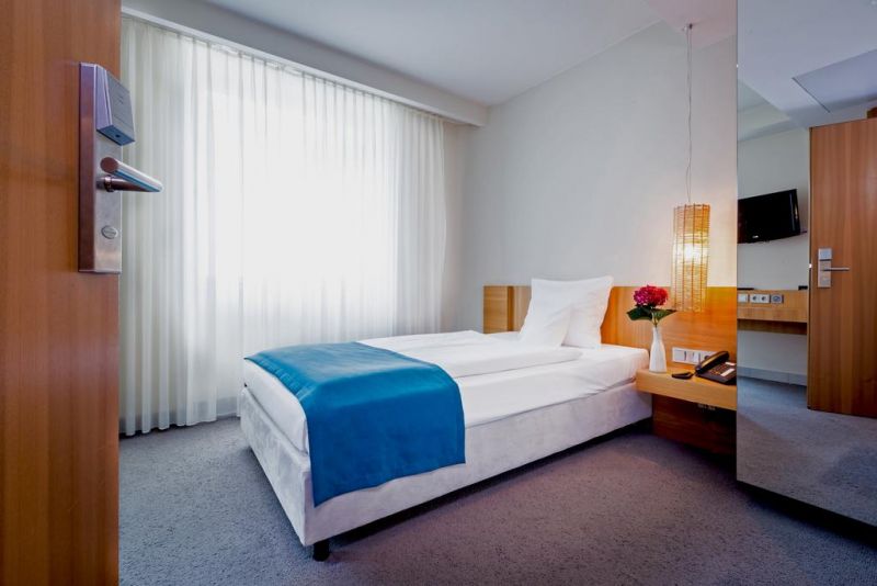 LINDNER HOTEL AM KU`DAMM 4*