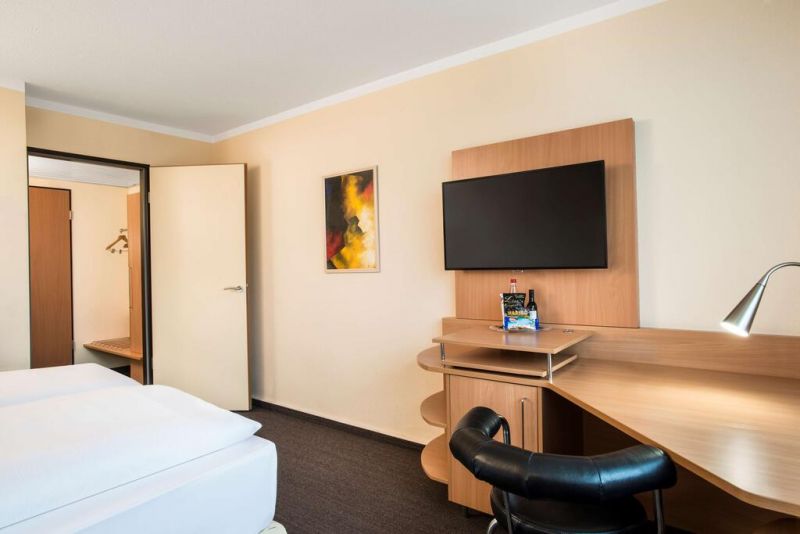 NH FRANKFURT MOERFELDEN 4*