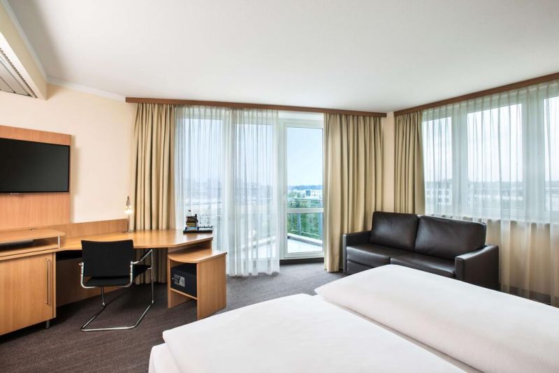 NH FRANKFURT MOERFELDEN 4*
