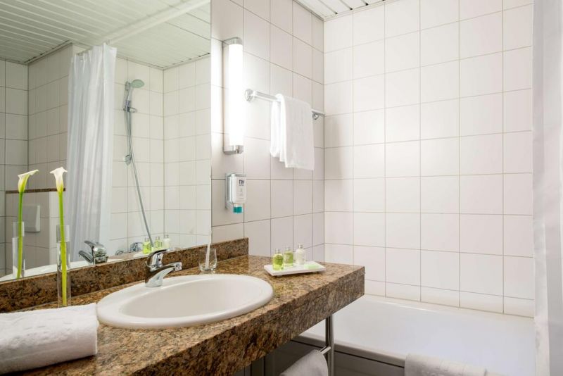 NH FRANKFURT MOERFELDEN 4*