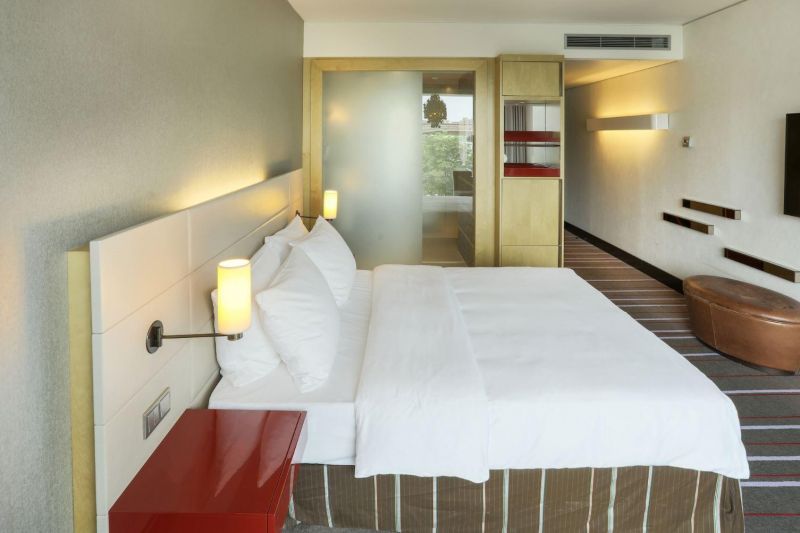 RADISSON BLU MEDIA HARBOUR 4*