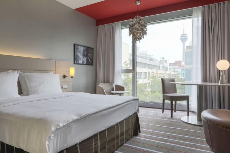 RADISSON BLU MEDIA HARBOUR 4*