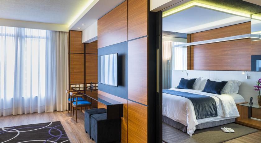 RADISSON CURITIBA 5*
