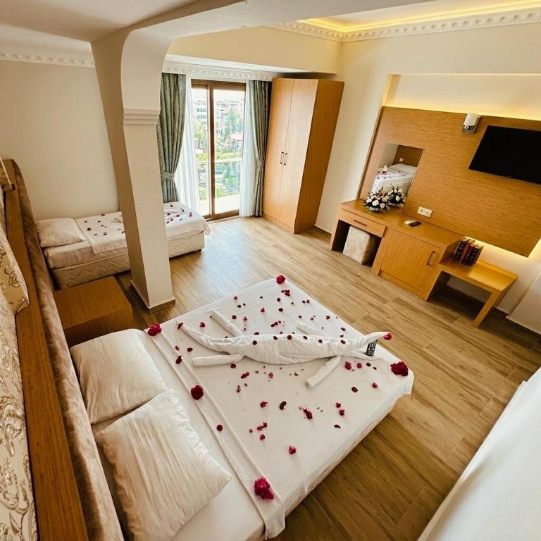 BRITANNIA HOTEL & VILLAS 3*
