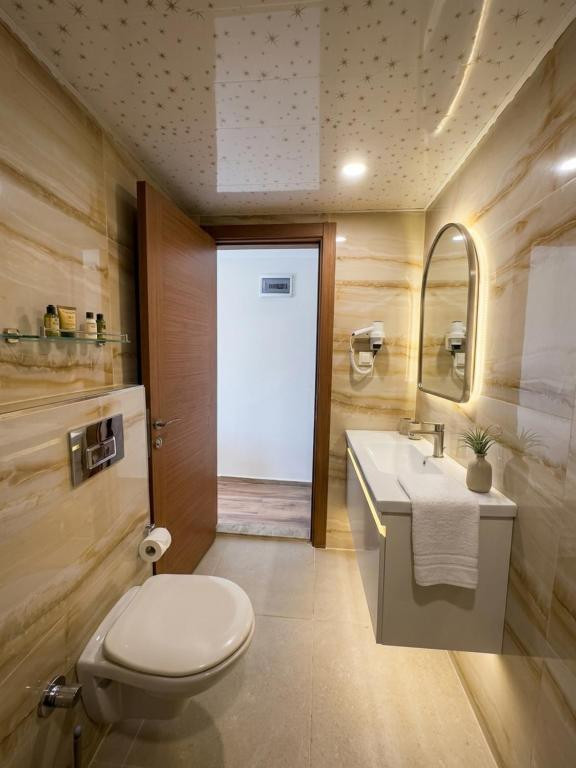 BRITANNIA HOTEL & VILLAS 3*