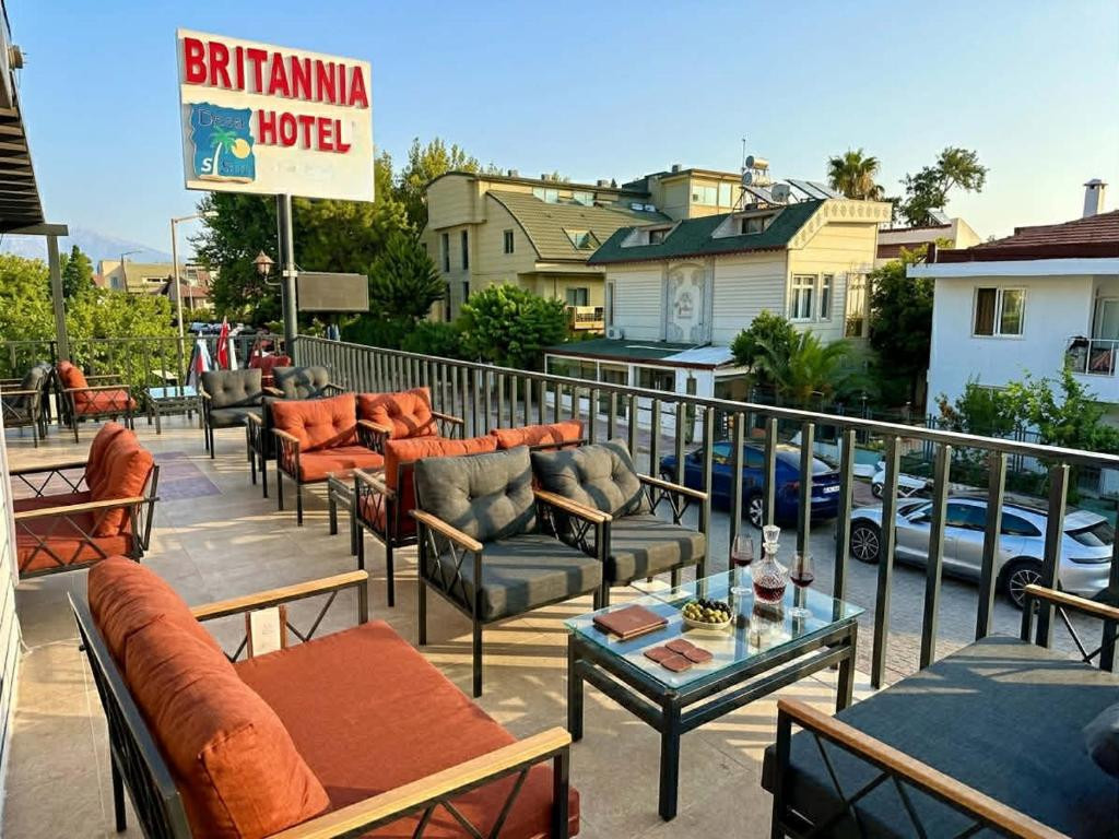 BRITANNIA HOTEL & VILLAS 3*
