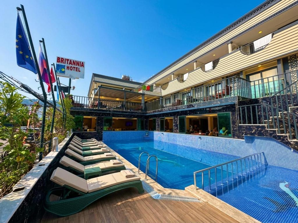 BRITANNIA HOTEL & VILLAS 3*