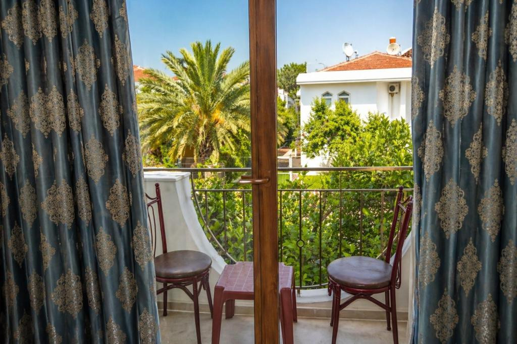 BRITANNIA HOTEL & VILLAS 3*