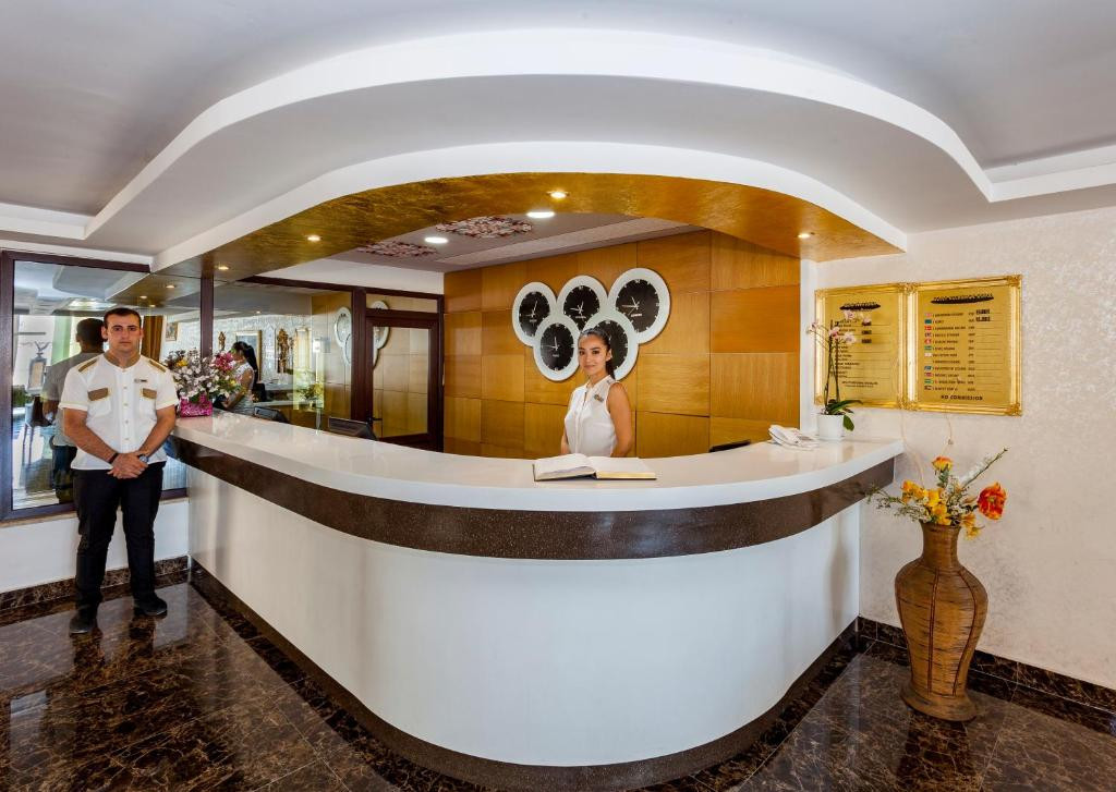 CLUB HOTEL BELPINAR 4*