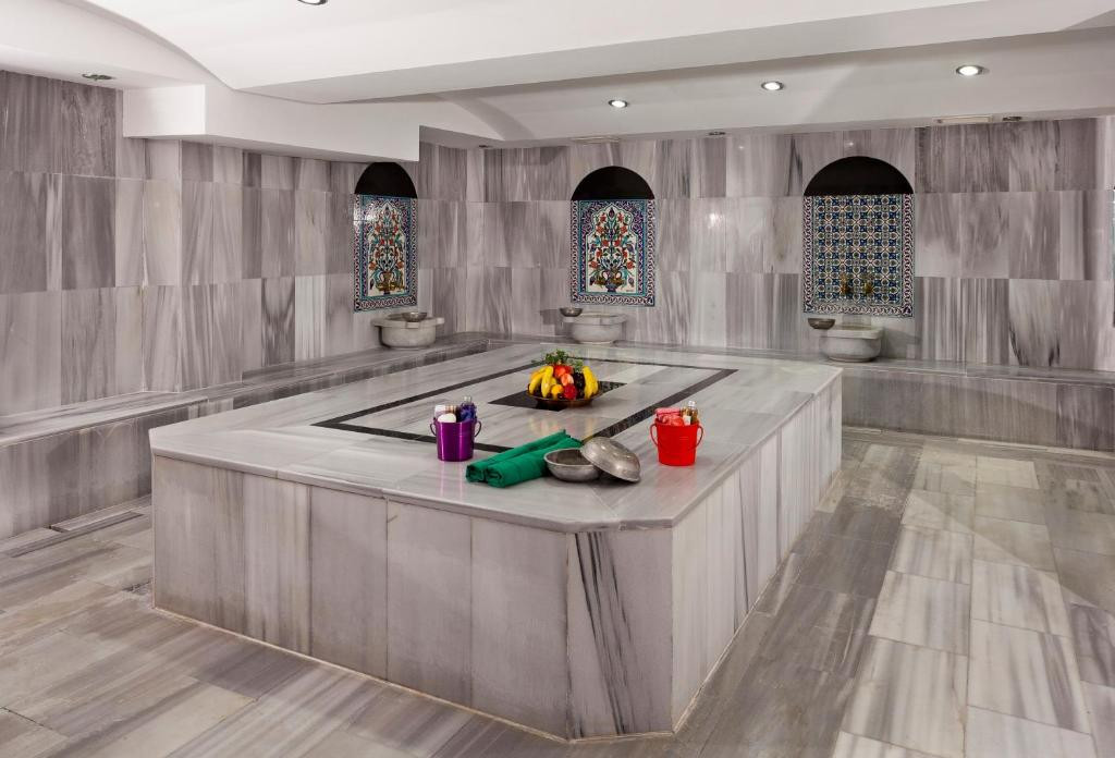 CLUB HOTEL BELPINAR 4*