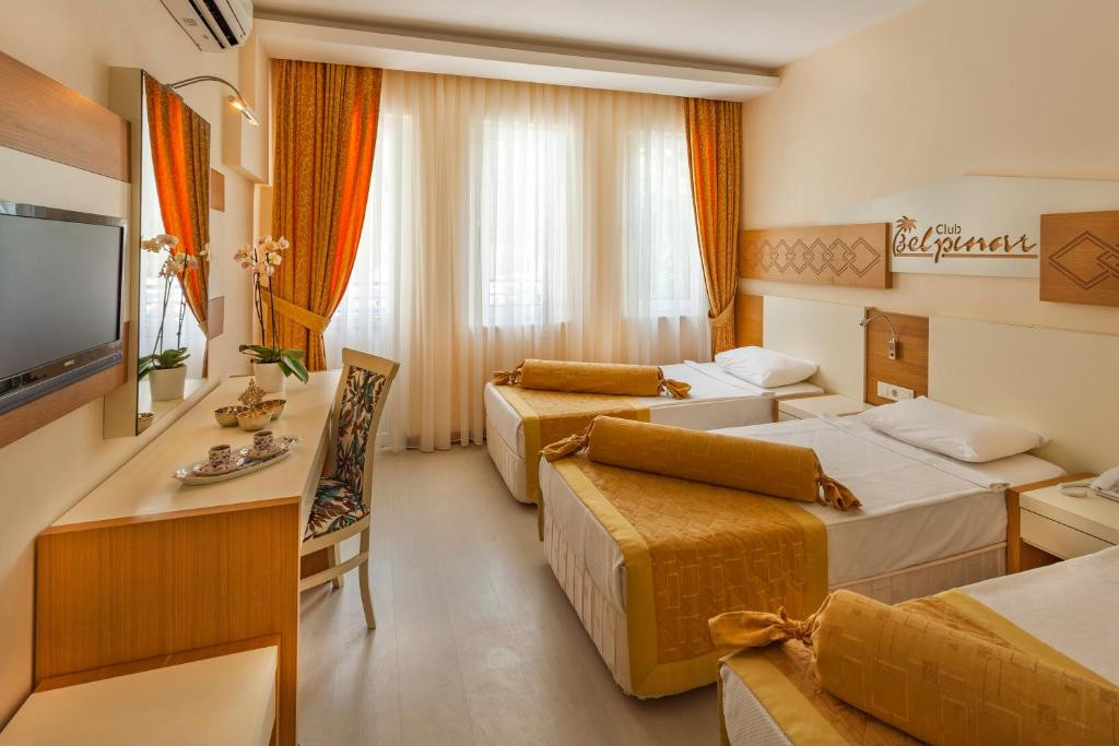 CLUB HOTEL BELPINAR 4*