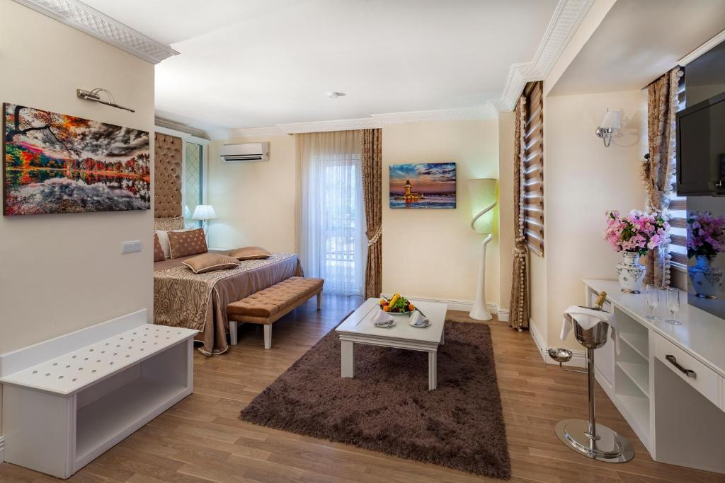 CLUB HOTEL BELPINAR 4*