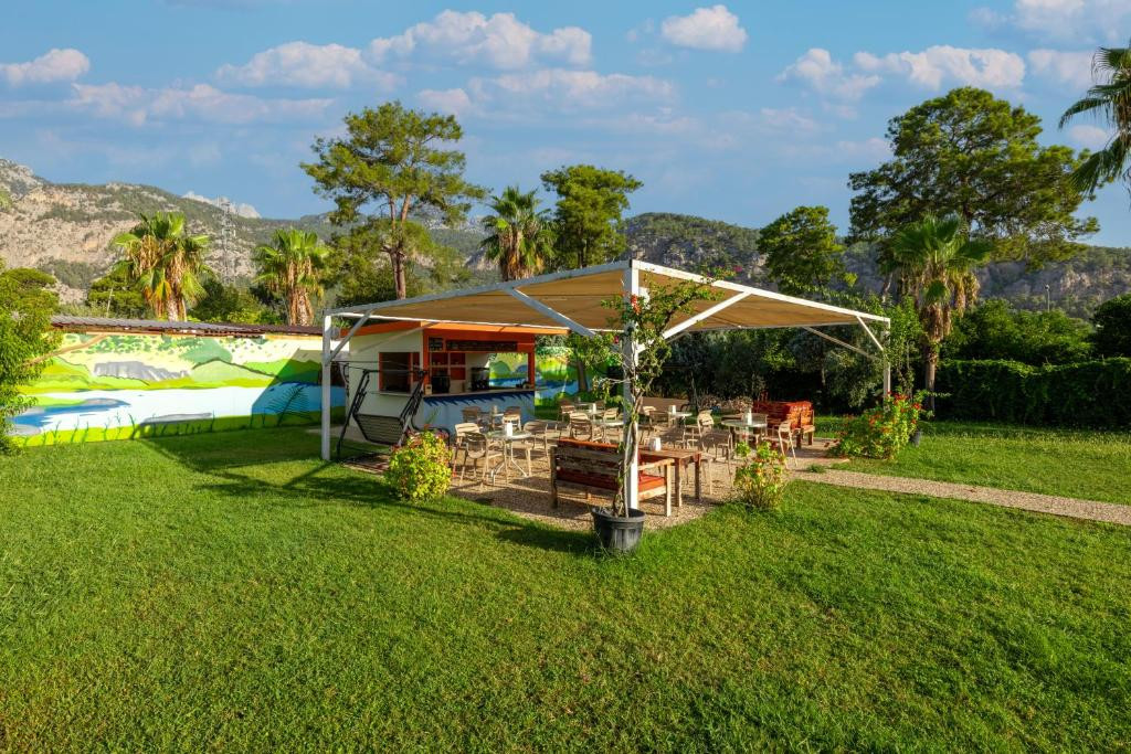 CLUB HOTEL BELPINAR 4*